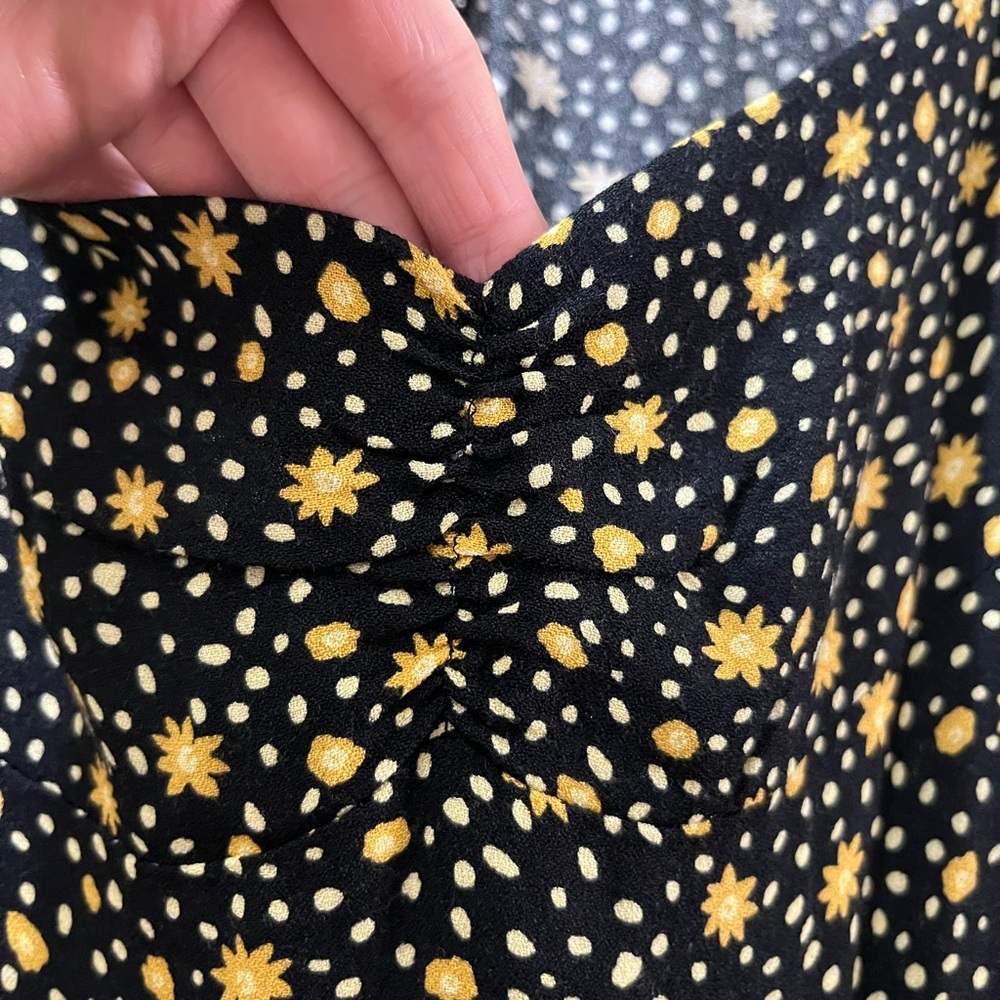 Reformation Hunt Dress in Carolina, Size 0 - Picture 6 of 14